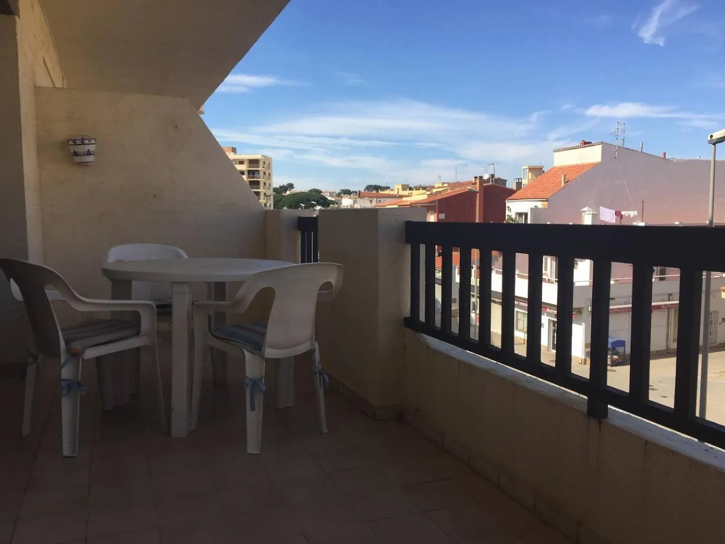 Charming & Renovated Apt Stone Throw To The Sea L' Escala Spanyolország